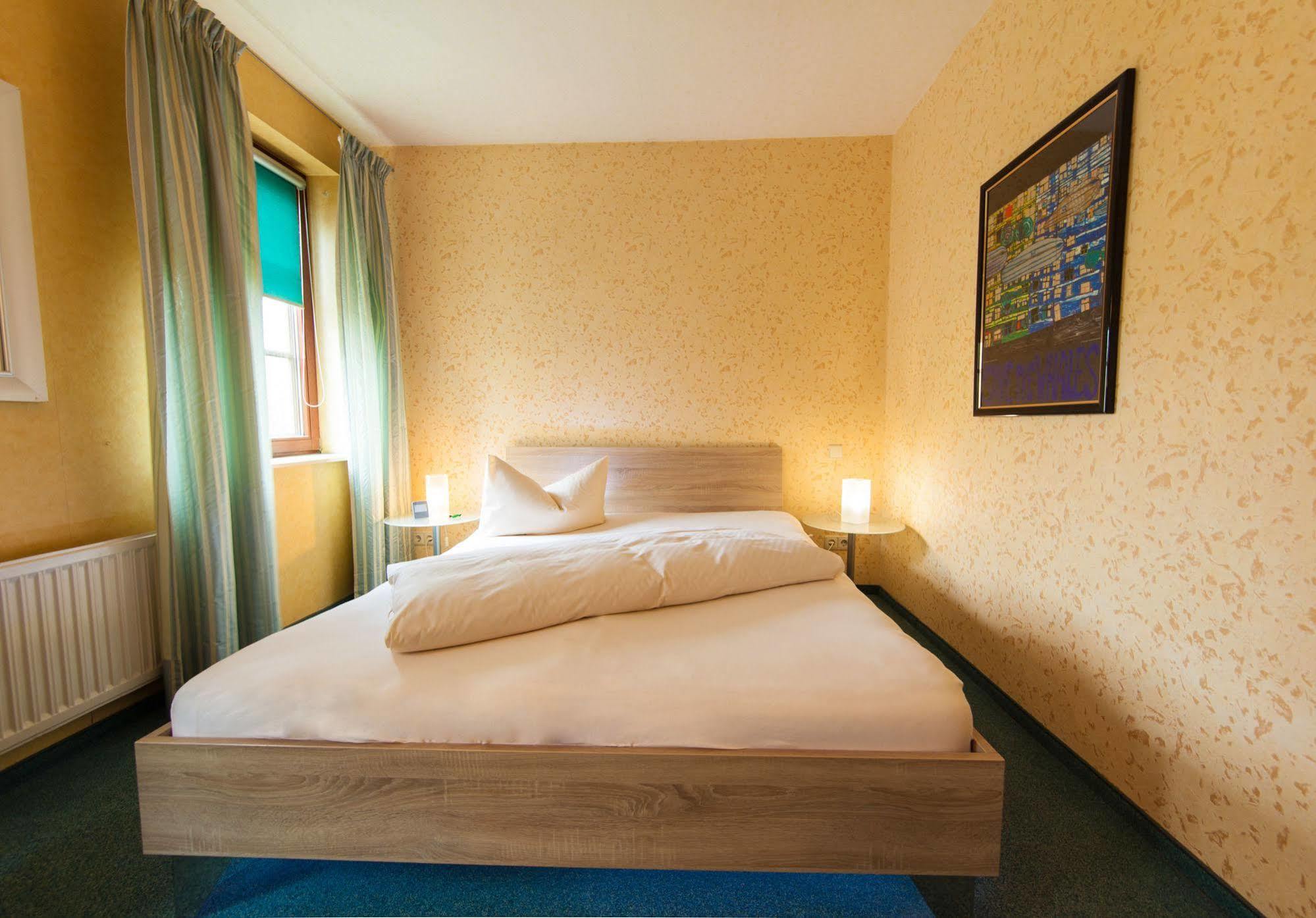 Garni-Hotel An Der Weide เบอร์ลิน ภายนอก รูปภาพ